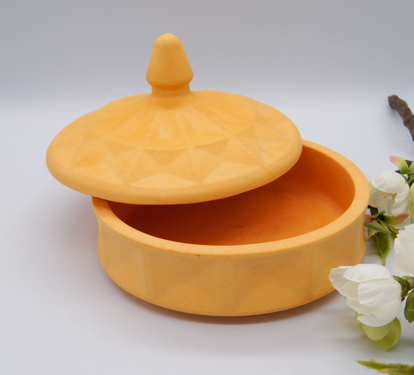 Stor krukke med låg