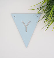 Mit bogstav - lille flag i Lyseblå Laser MDF