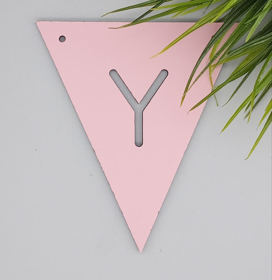 Mit bogstav - lille flag i lyse rød Laser MDF