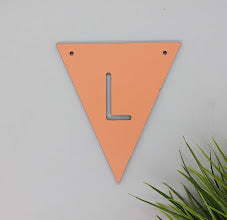Mit bogstav - lille flag i Orange Laser MDF