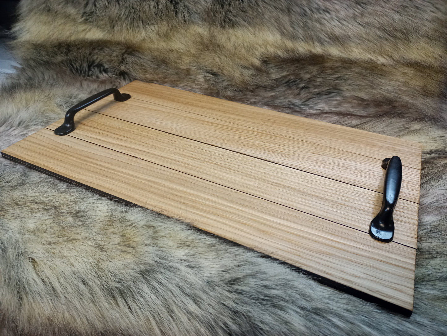 Serveringsbakke af fineret eg - bykrums.dk - Køkken