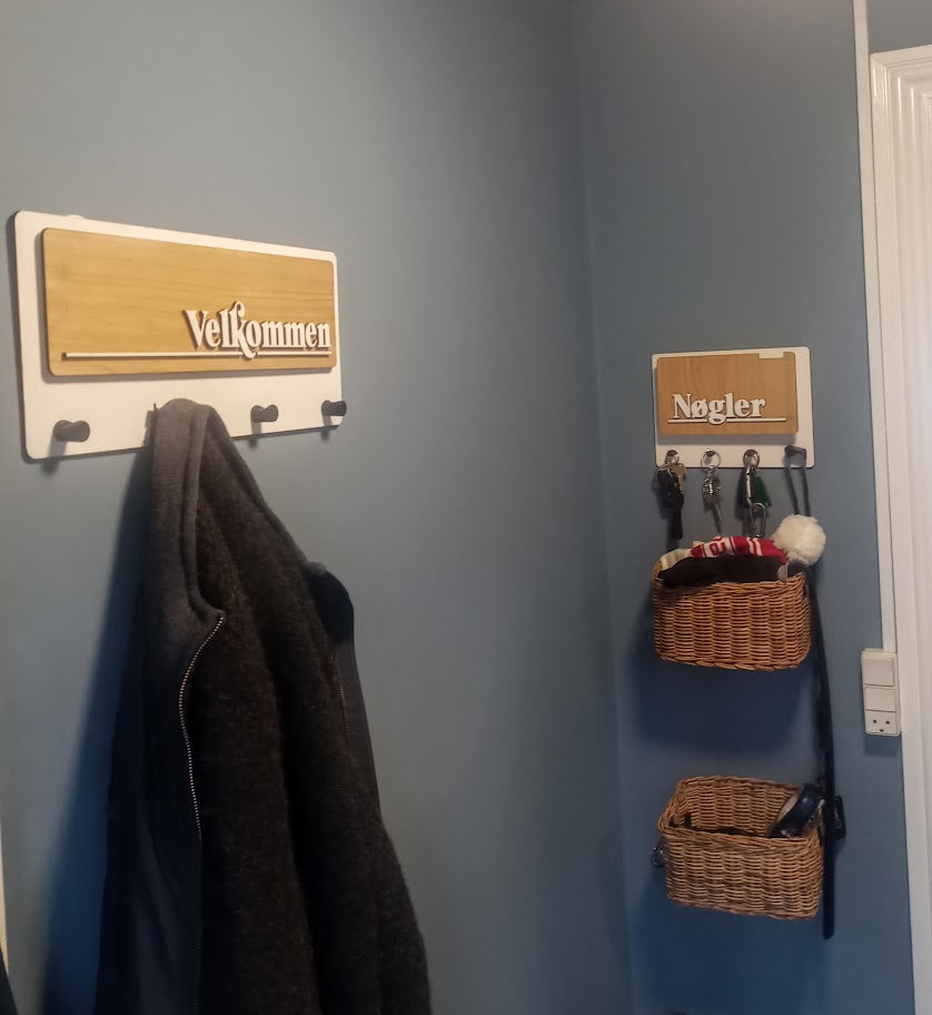 Knage - i Eg finer & sort eller hvid lakeret mdf.