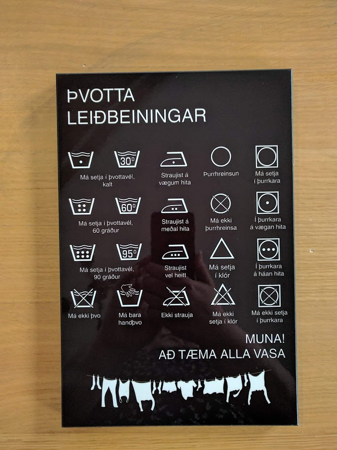 MDF skilti á íslensku fyrir íslensk heimili