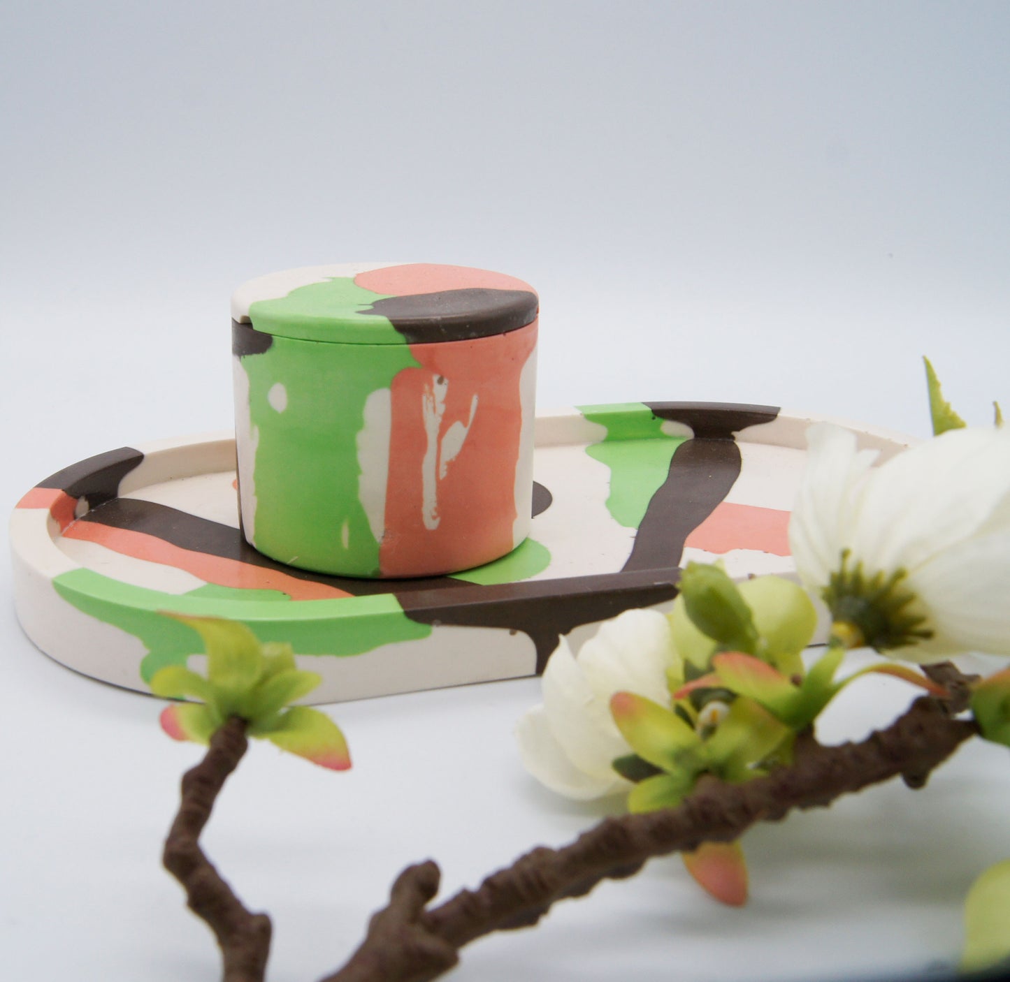 Splash dekorationsbakke - Oval 18 cm Jesmonite - bykrums.dk