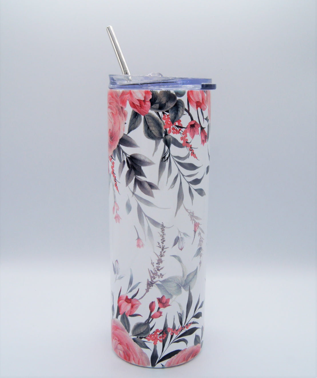 Navne tumbler med låg og rør 600 ml. Blomster design