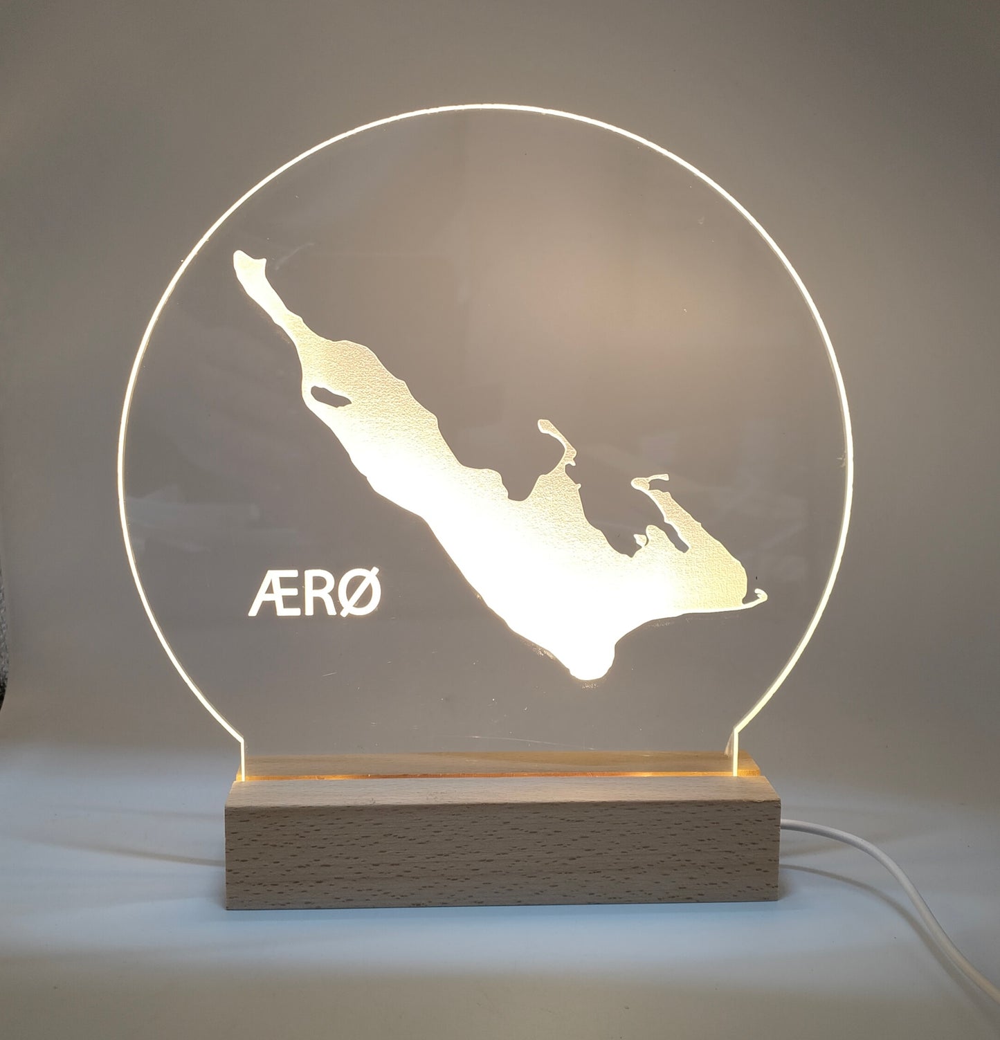 Ærø på LED lys fod -  Dansk produceret 20 cm