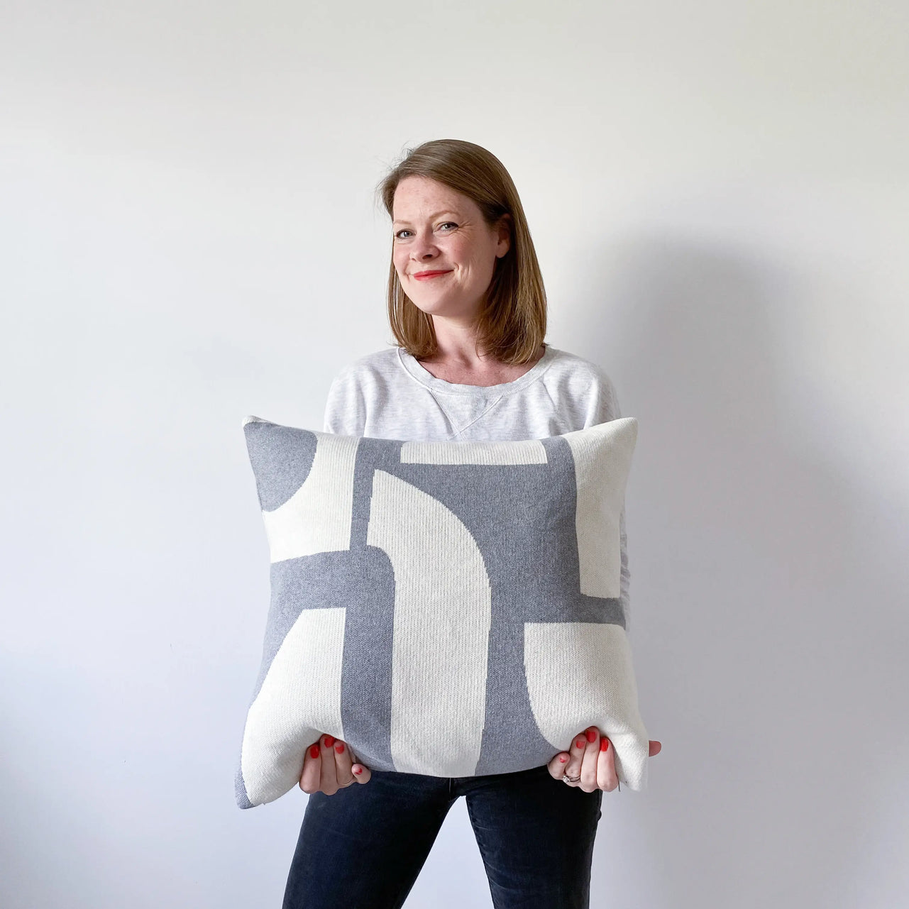 Pudebetræk i grå og off white fra Sophie Home - bykrums.dk - Hjemmet