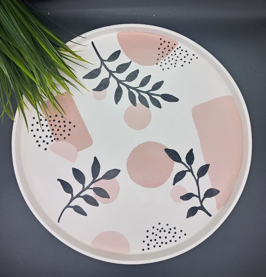 Gro dekorationsbakke - i brunrosa nuancer - bykrums.dk - steypt