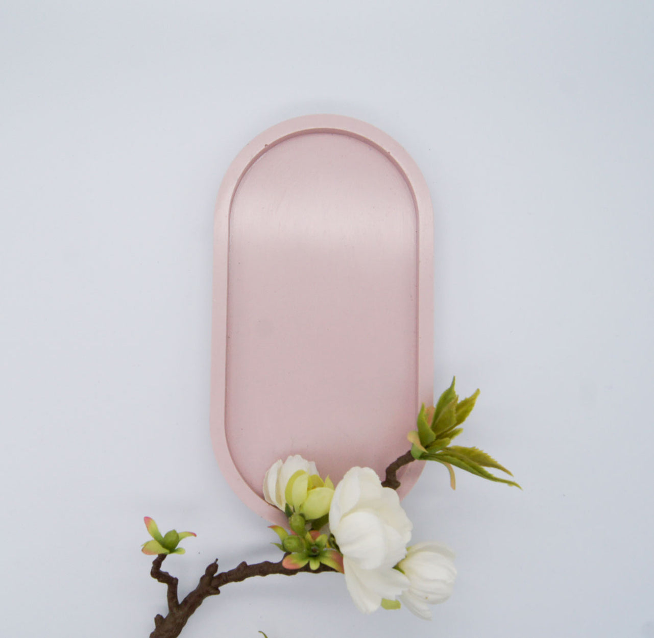 Dekorationsbakke oval i forskellige farver 18 cm - bykrums.dk - steypt