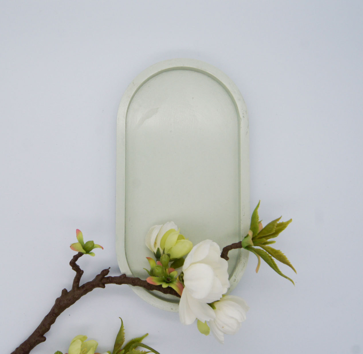 Dekorationsbakke oval i forskellige farver 18 cm - bykrums.dk