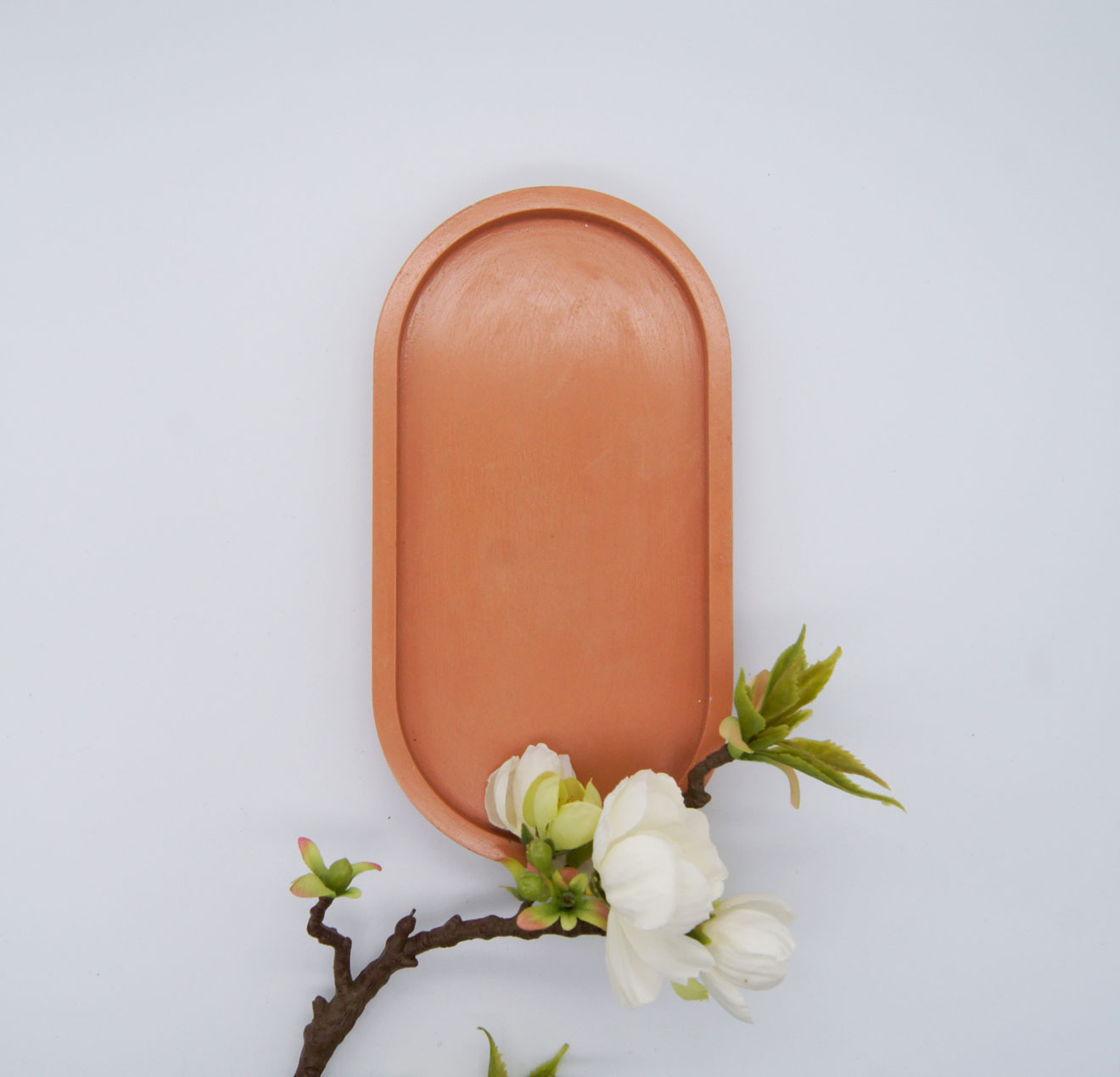 Dekorationsbakke oval i forskellige farver 18 cm - bykrums.dk