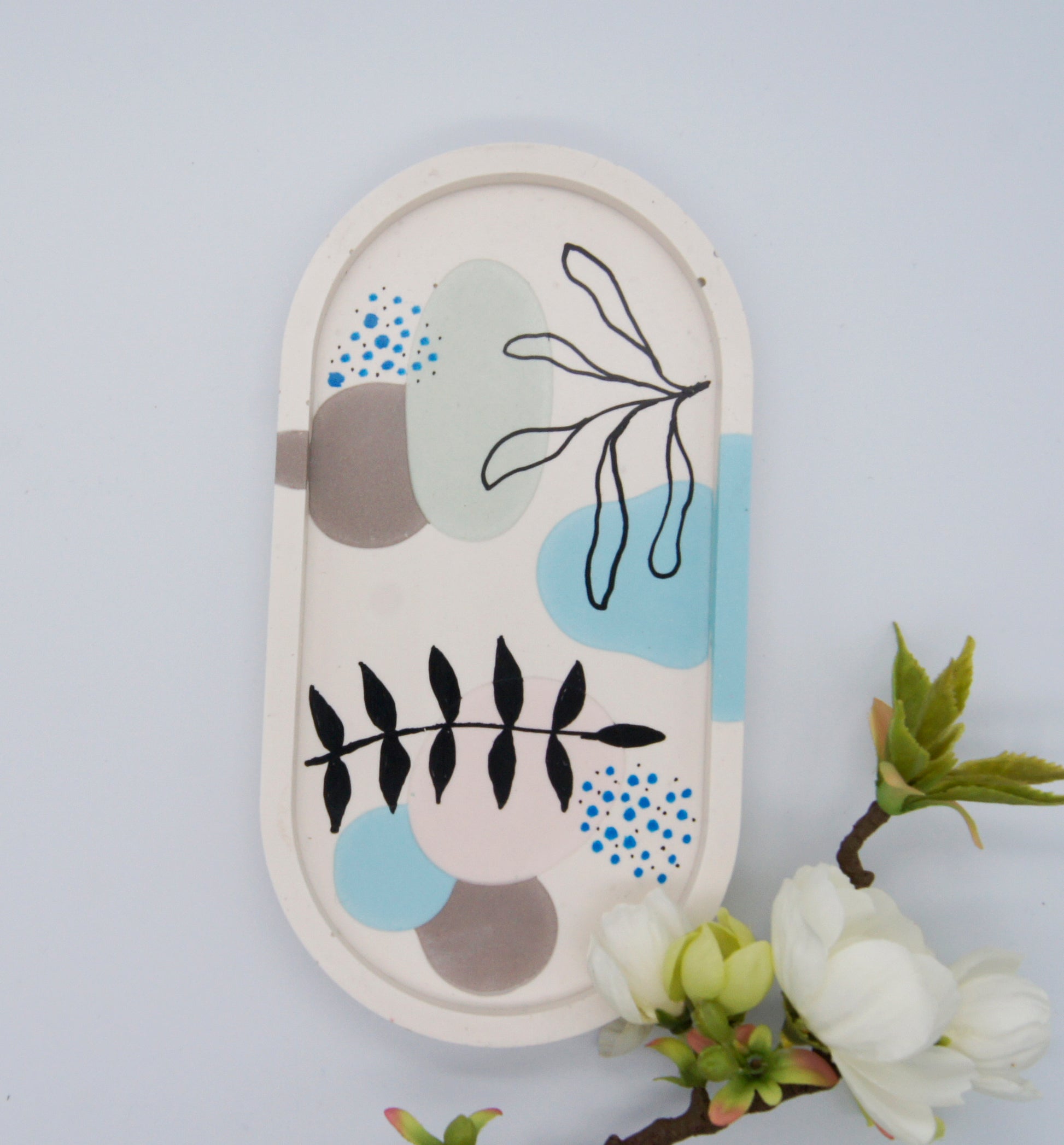 Gro dekorationsbakke -  opbevaring af nips - bykrums.dk