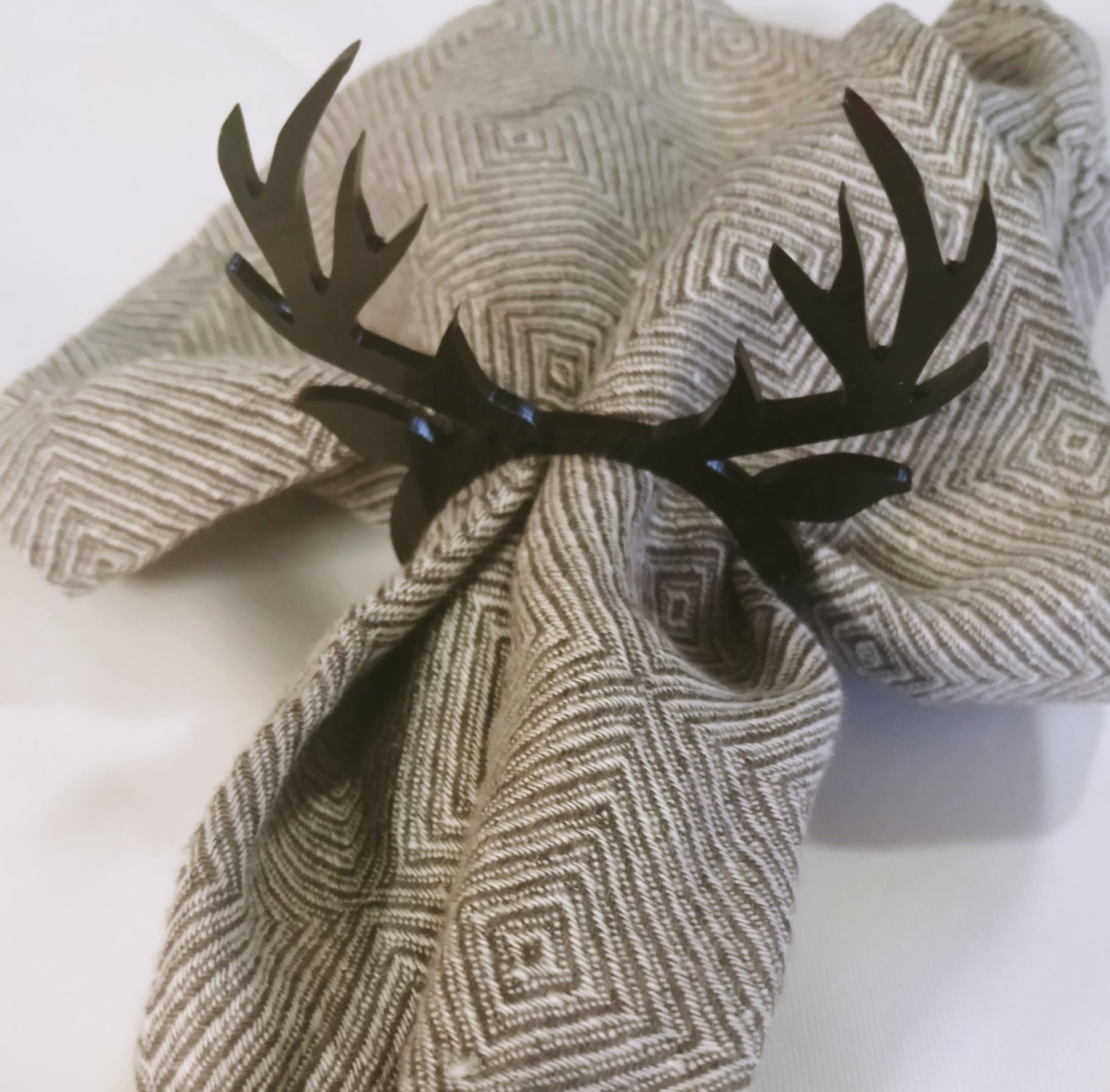 Servietringe Rendyr i forskellige farver - akryl - bykrums.dk