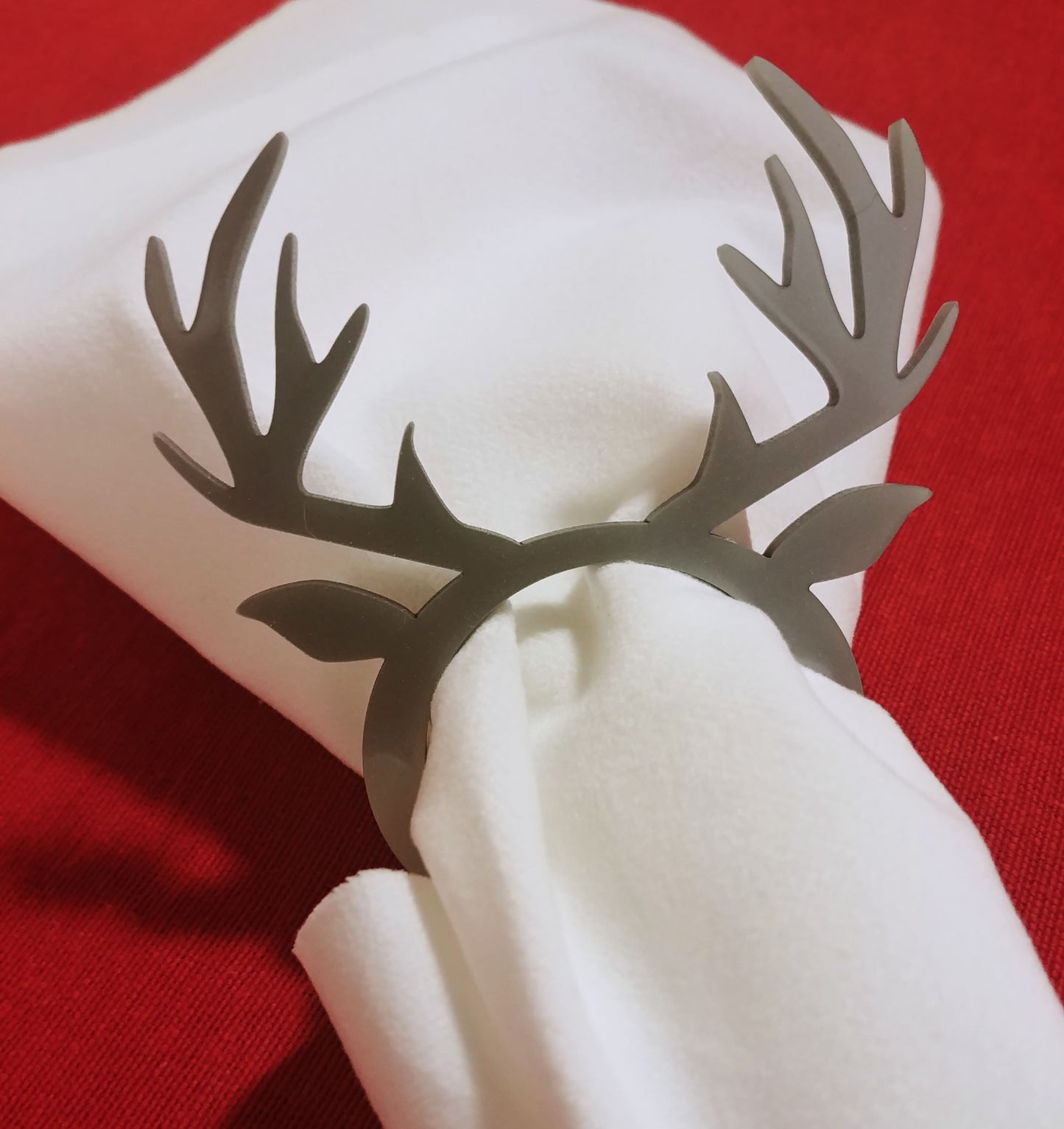 Servietringe Rendyr i forskellige farver - akryl - bykrums.dk