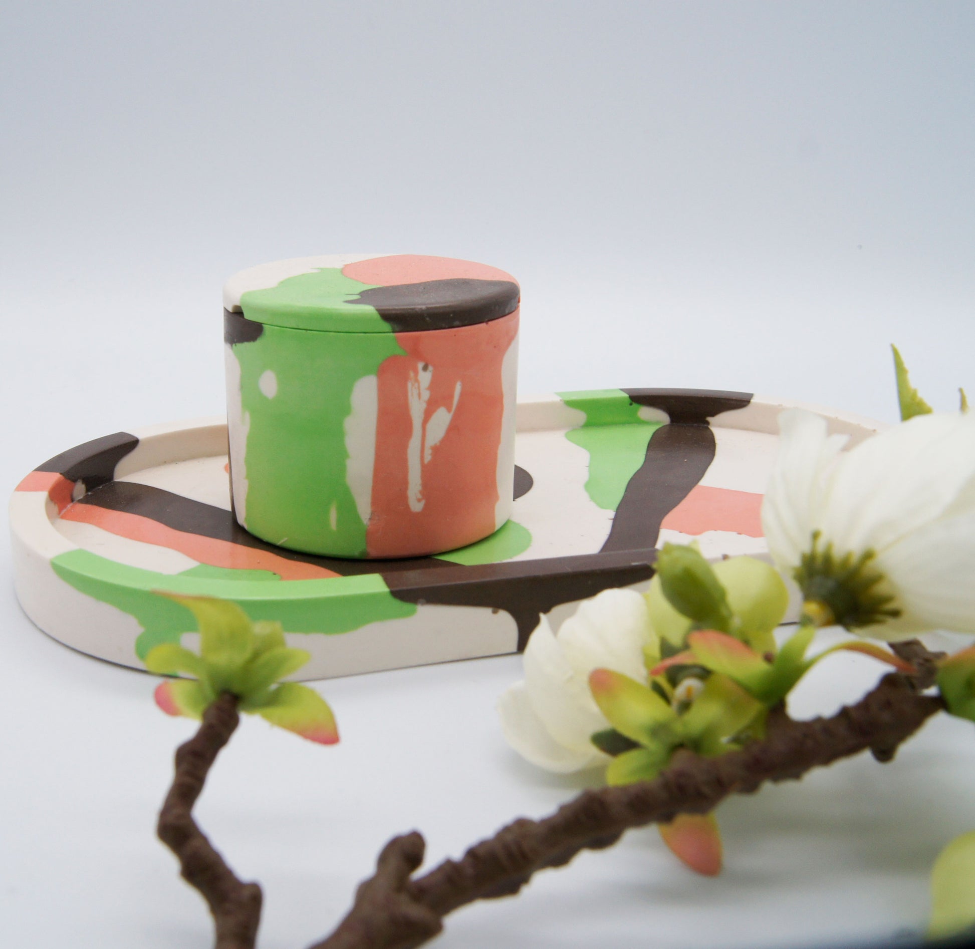 Splash dekorationsbakke -  Oval 18 cm Jesmonite - bykrums.dk