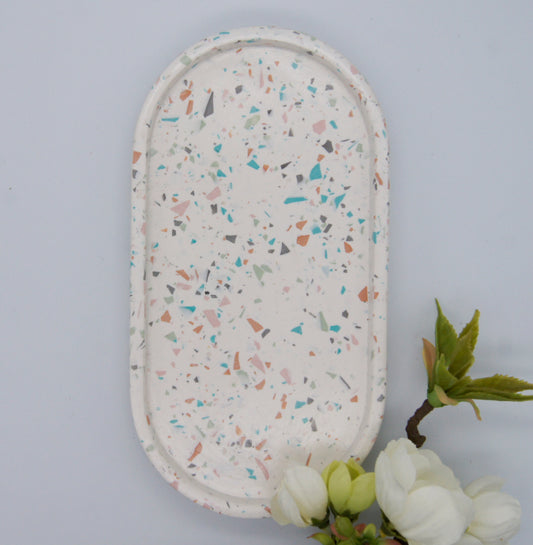Terrazzo dekorationsbakke -  Oval 18 cm Jesmonite - bykrums.dk