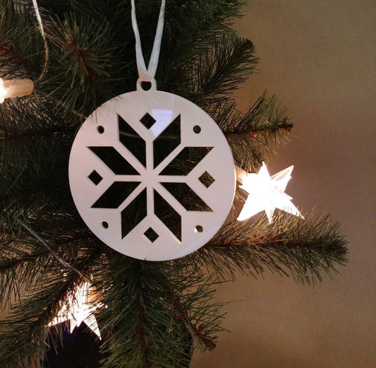 Traditional stjerne - Julepynt - 9 cm akryl - bykrums.dk